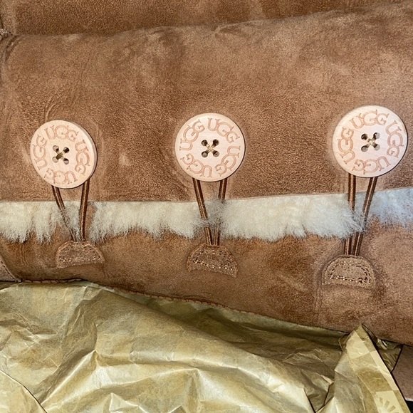 UGG Bailey Button Triplet Boot sz8 - Picture 6 of 8